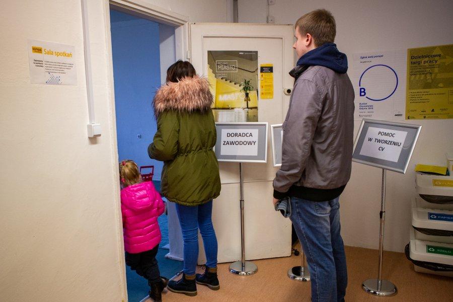 Zdjęcie galerii artykułu: II Dzielnicowe Targi Pracy w Gdyni_3.jpg - II Dzielnicowe Targi Pracy w Gdyni_3.jpg